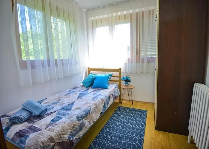 Your Cozy Hideaway In סקופיה