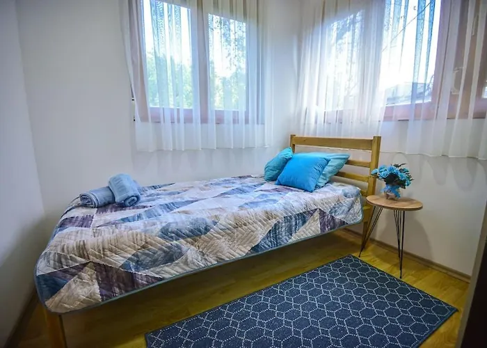 Apartment Your Cozy Hideaway In